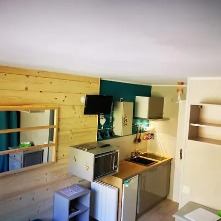 Studio chaleureux à LANSLEVILLARD VAL CENIS 2 pers + 1 enfant Extérieur photo